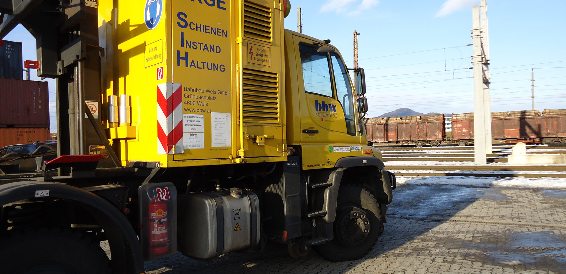 Maschineller Gleisbau Schleiftechnik Schleifunimog