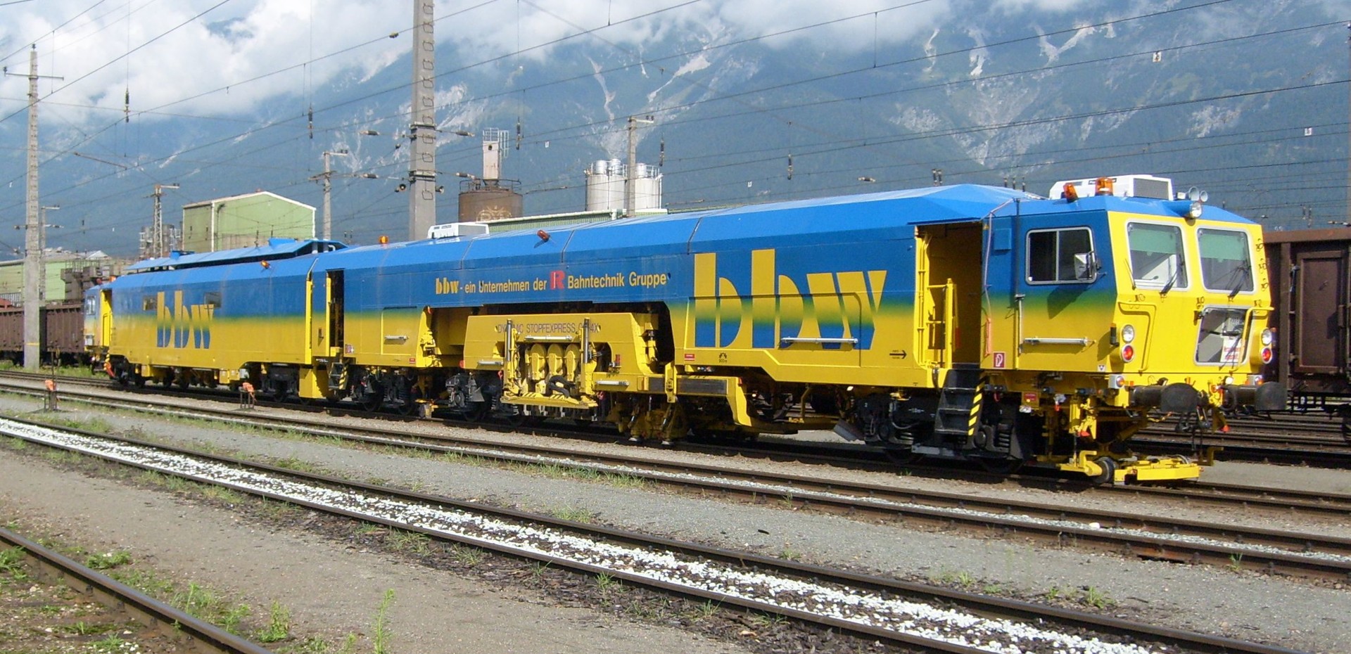 Gleis- und Weichenstopfmaschine 09-4X Dynamic