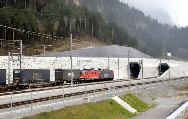 Gotthard-Basistunnel 1